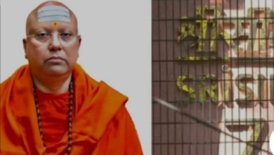 Photo of સ્વામી ચૈતન્યાનંદ સરસ્વતી પર 17 વિદ્યાર્થીનીઓ સાથે અભદ્ર વર્તનનો આક્ષેપ: 