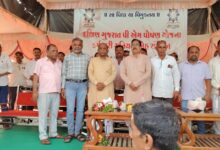 Photo of સેન્ટ્રલાઇઝ કિચનને કારણે ગુજરાતના તમામ મધ્યાહન ભોજન કર્મીઓની રોજગારી જવાનો ભય: