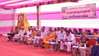 Photo of ભારત સેવાશ્રમ સંઘ ગંગપુર દ્વારા વિશાળ વસ્ત્ર વિતરણ કાર્યક્રમનું સફળ આયોજન: