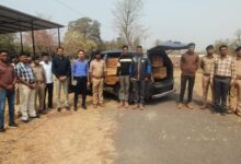 Photo of ડાંગના ગાઢ જંગલમાં સંયુક્ત દળનો ધડાકેદાર છાપો: XUV 500 ગાડી સાથે રૂ. ૩.૨૯ લાખનો મુદ્દામાલ કબ્જે