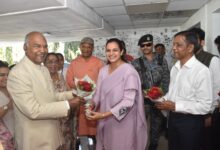 Photo of ભૂતપૂર્વ રાષ્ટ્રપતિ રામનાથ કોવિંદના ડાંગ પ્રવાસે ઉષ્માભર્યું સ્વાગત, બે દિવસીય કાર્યક્રમનો પ્રારંભ: