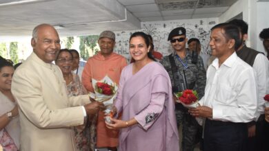 Photo of ભૂતપૂર્વ રાષ્ટ્રપતિ રામનાથ કોવિંદના ડાંગ પ્રવાસે ઉષ્માભર્યું સ્વાગત, બે દિવસીય કાર્યક્રમનો પ્રારંભ: