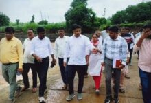 Photo of વલસાડ-ડાંગના સાંસદ ધવલભાઈ પટેલે દક્ષિણ ગુજરાતના પૂરગ્રસ્ત વિસ્તારોની મુલાકાત લીધી: